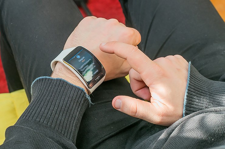 Samsung Galaxy Gear S (18).jpg